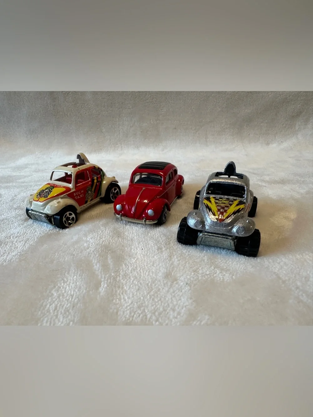 Hot Wheels VW Beetle Diecast Car Lot (3) w/ Matchbox 62 VW Beetle